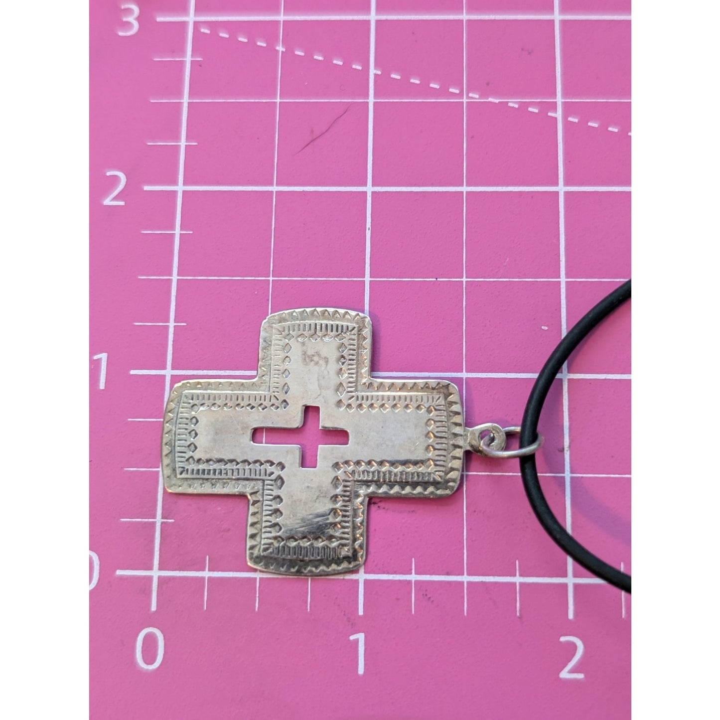 Vintage 925 Sterling Silver Thin Southwestern Cut Out Large Cross 18" Necklace