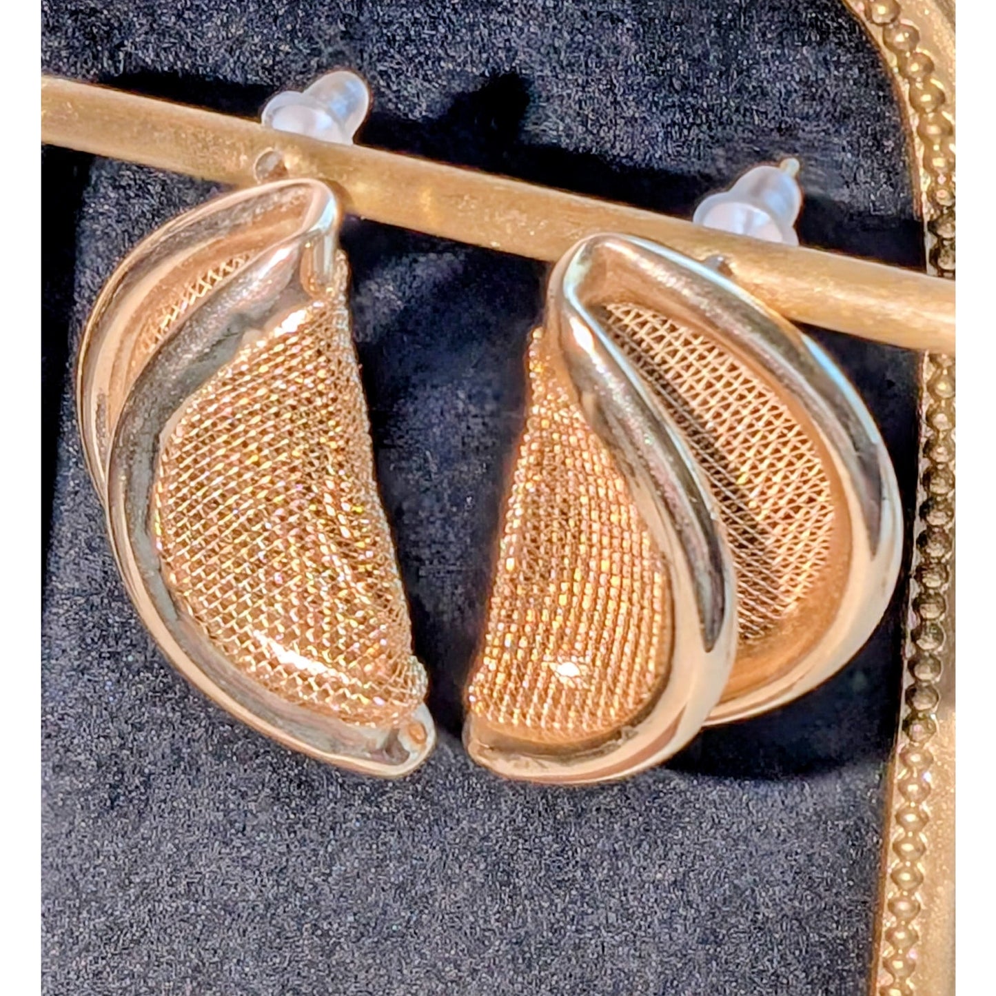 Vintage Gold Tone Mesh Fortune Cookie Pierced Earrings