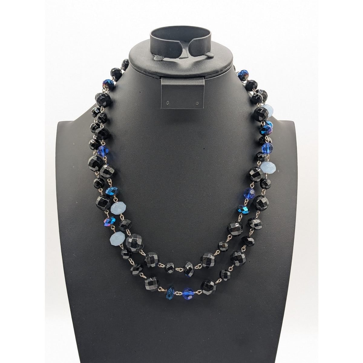 White House Black Market Faceted Glass Blue/Black AB Crystal Bead Necklace