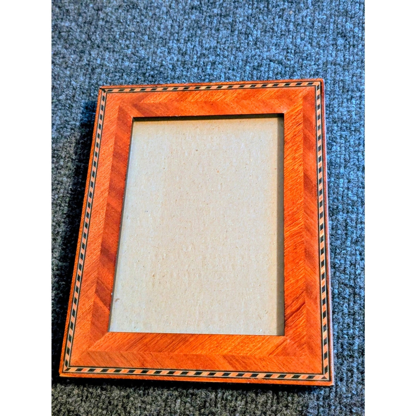 Argento SC Wood Inlay Felt/Velvet Back Stand Up Preppy Old Money Frame