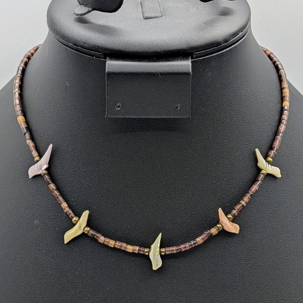 Vintage Carved Birds MOP Fetish Heishi Bead Hook Clasp 16" Necklace