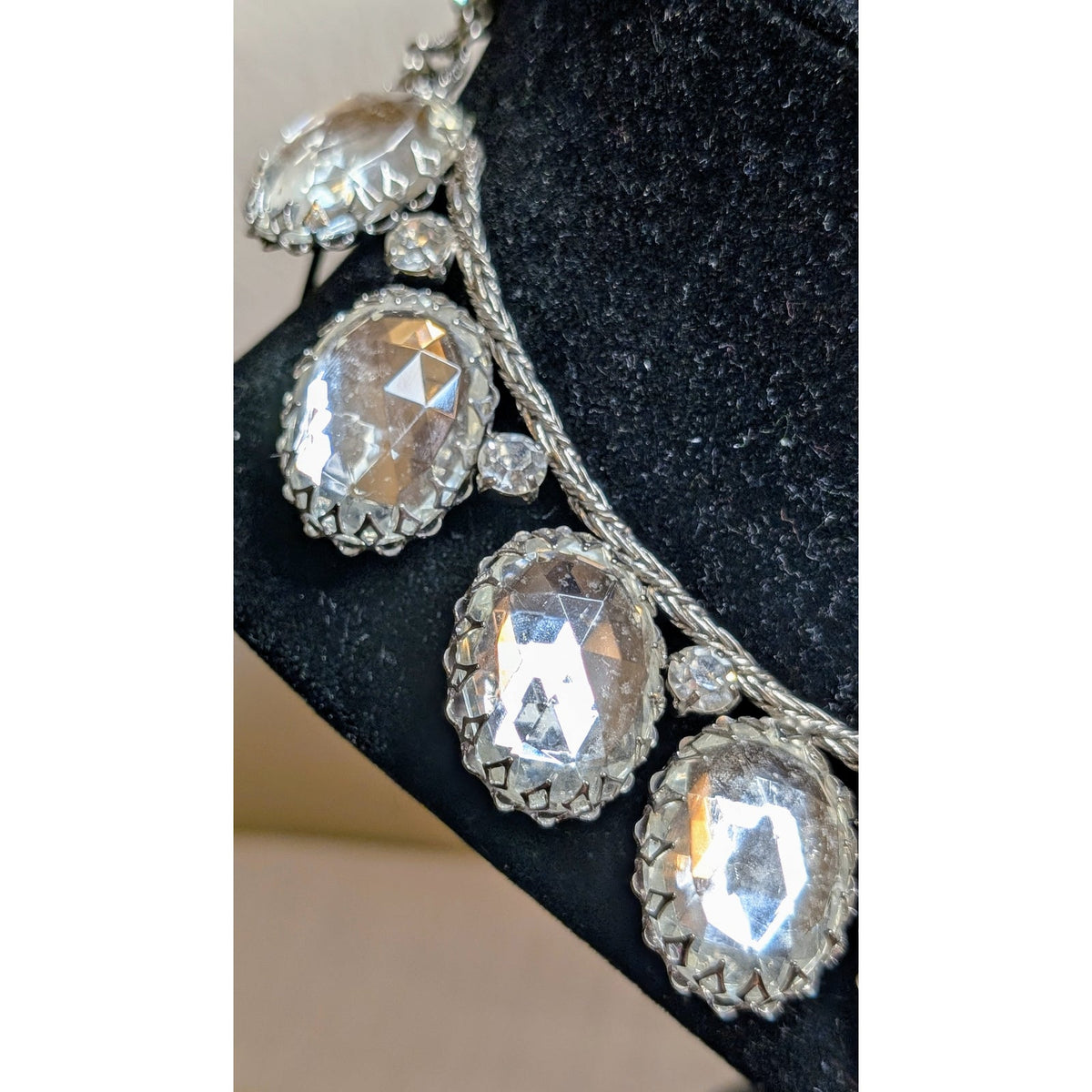 SCHREINER Rare New York Glass Cabochon & Silver Braided Chain Vintage Necklace