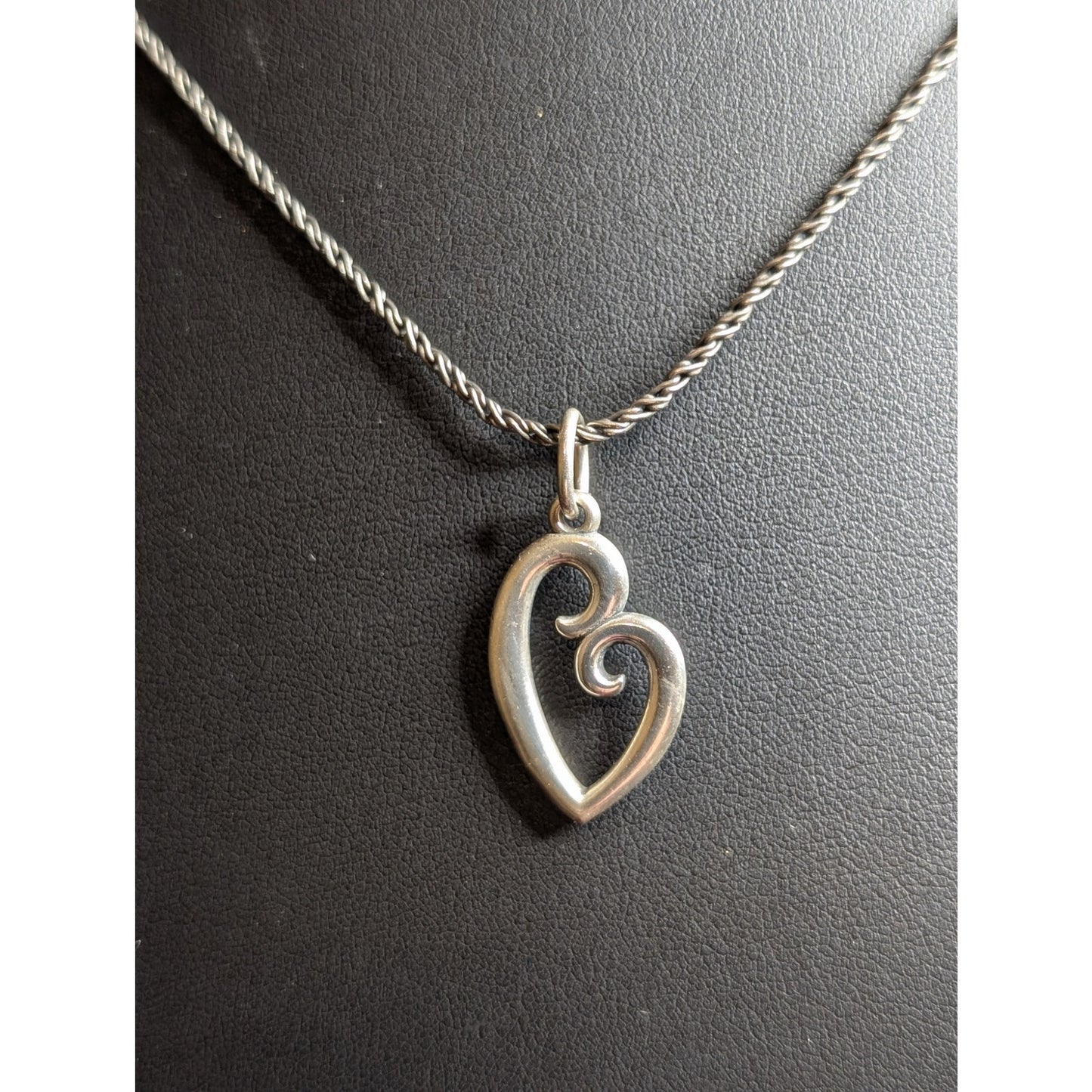Signed James Avery 925 Sterling Silver 'A Mother's Love' Heart Pendant Necklace
