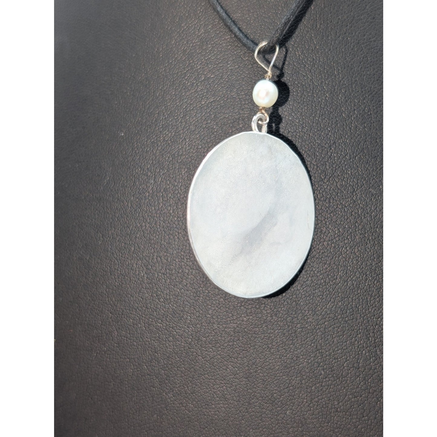 Vtg 925 Sterling Silver Corded Pearl Hammered Disk Pendant 15" Boho Necklace