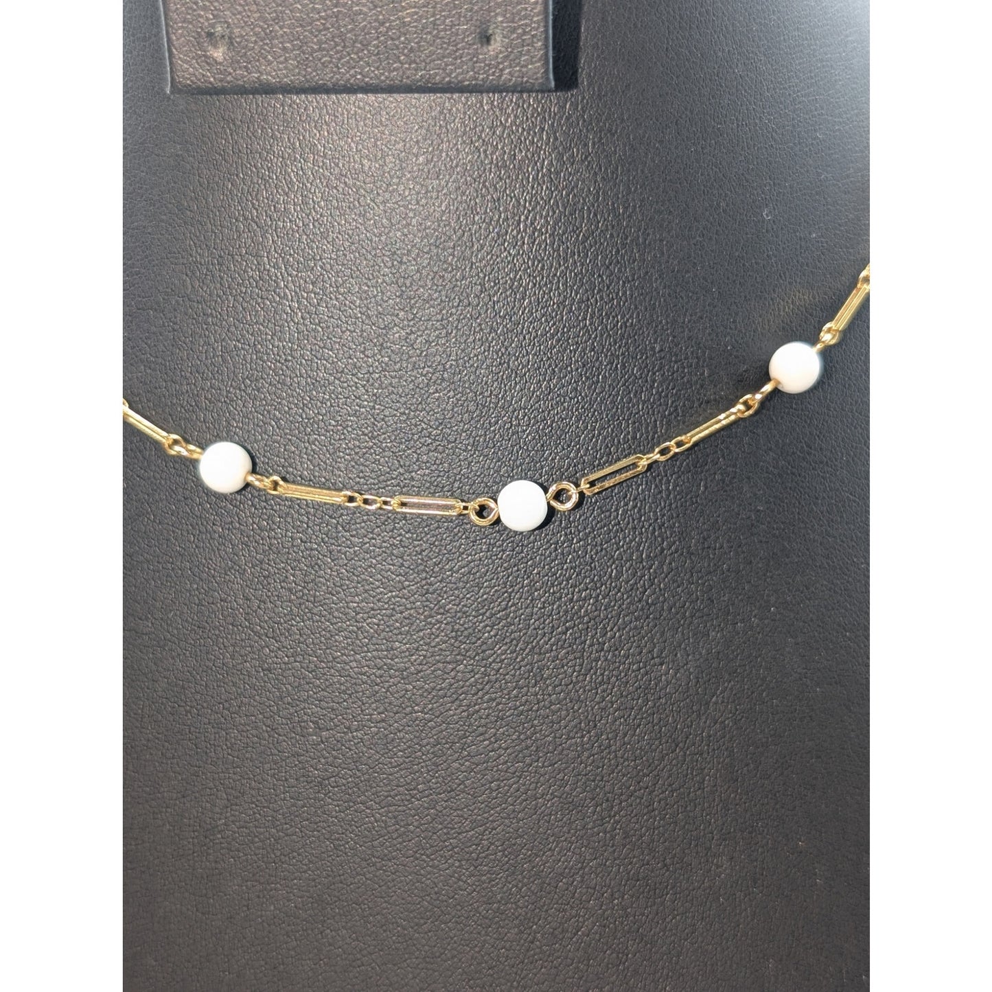 Vtg Monet Delicate Gold Tone Oval Chain Link White Bead Station 14.5" Necklace