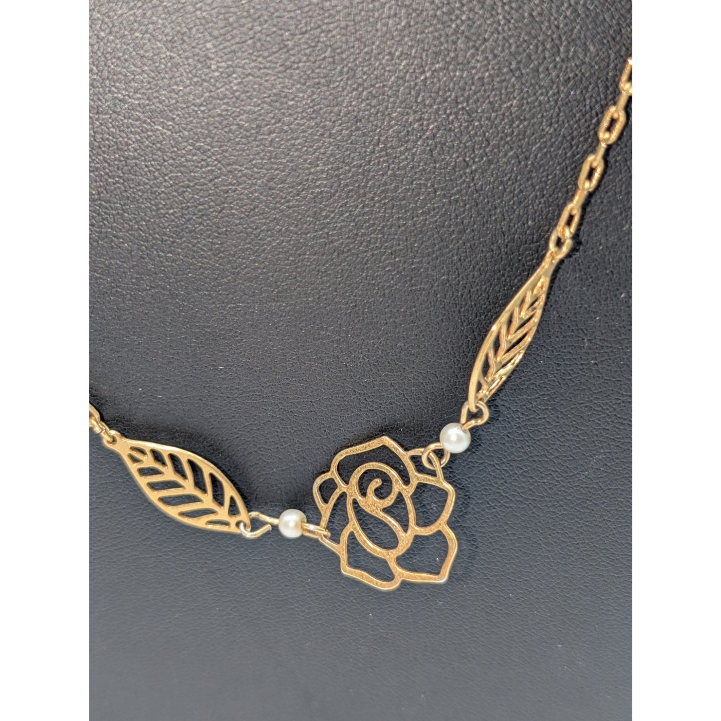 Vtg 80s Avon Romantic Expressions Gold Tone Chain & Faux Pearl Choker Necklaces
