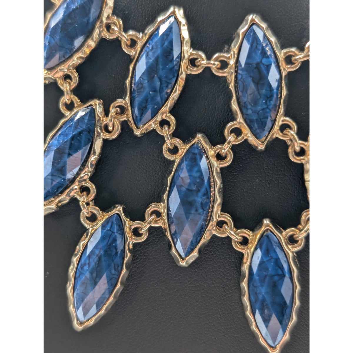 Signed Amrita Singh Marquis Green Navy Gold Tone Cleopatra Reversible Necklace