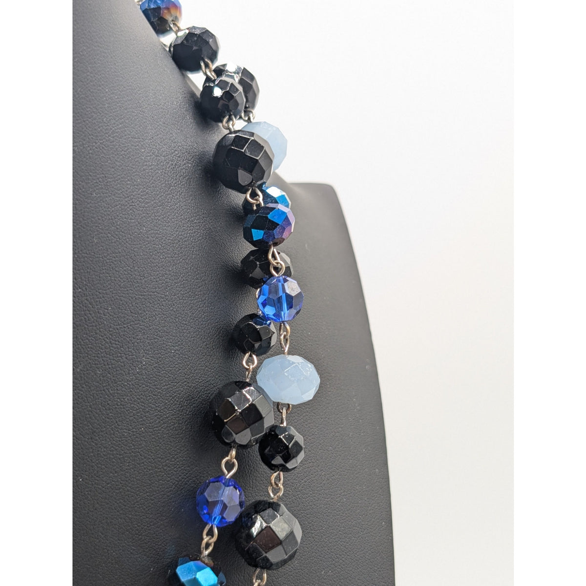 White House Black Market Faceted Glass Blue/Black AB Crystal Bead Necklace