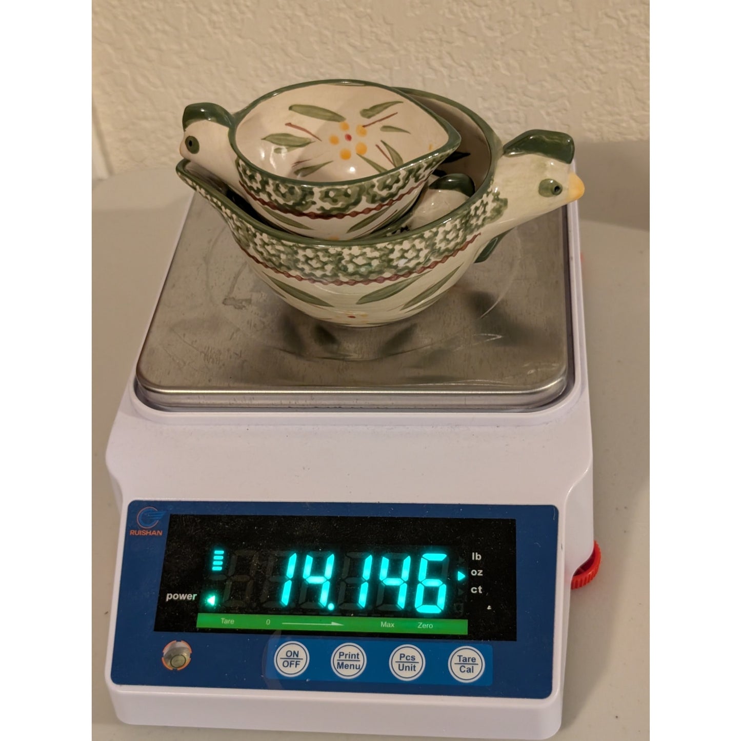 Three Piece Green Hen Nesting Measuring Cups