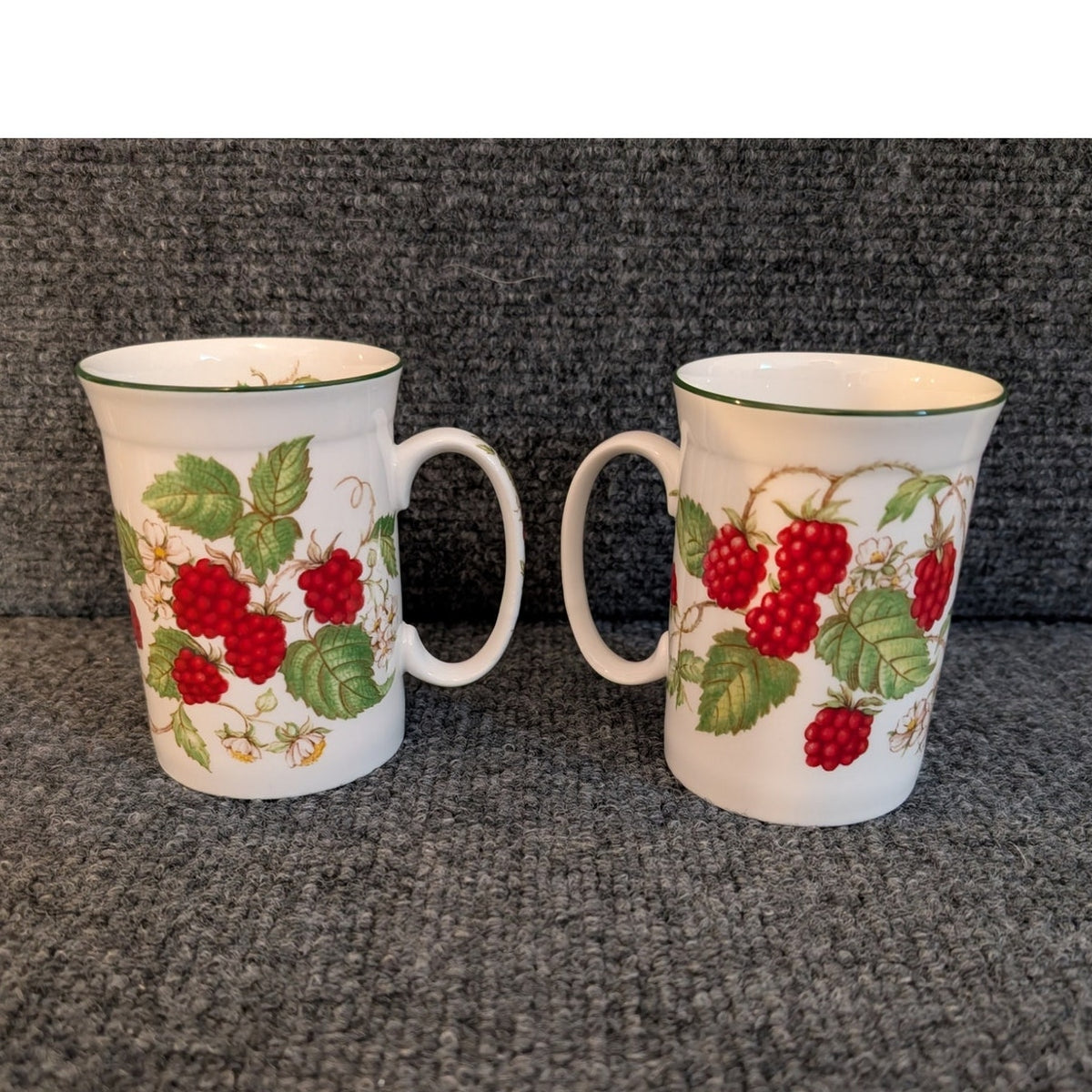 Pair of Roy Kirkham 1990 Raspberry Fruit Garden Fine Bone China England Tea Cups