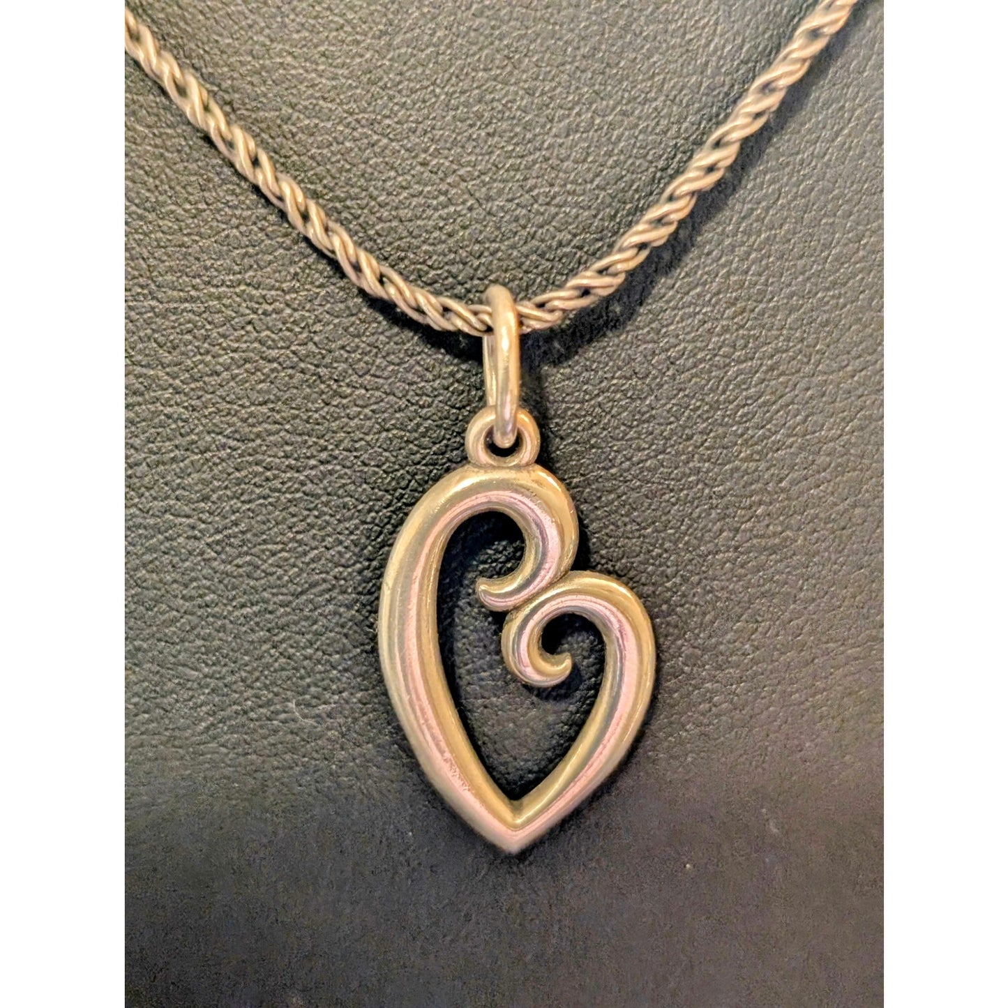 Signed James Avery 925 Sterling Silver 'A Mother's Love' Heart Pendant Necklace