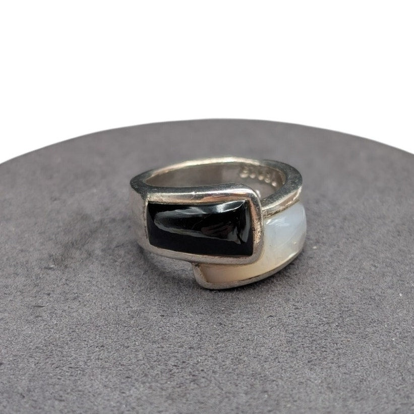Sterling Silver 925 Mother of Pearl Black Stone Modernist Bypass Ring Size 6.5