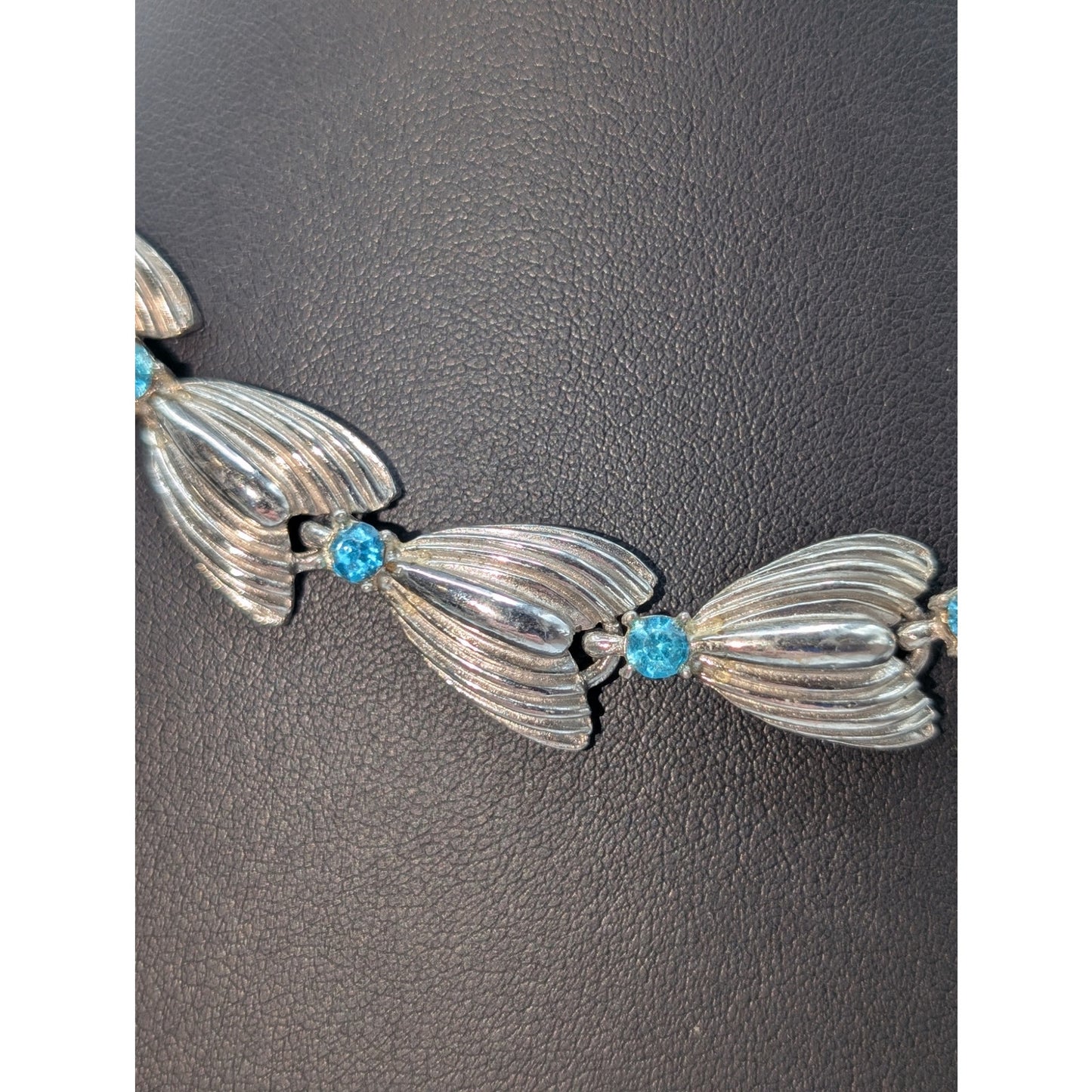 Vintage Silver Tone Blue Rhinestone Leaf Design Hook Clasp 16" Necklace