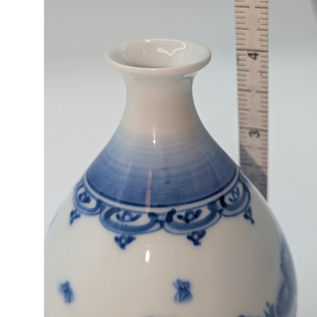 Signed Chinese Blue & White Porcelain Petite Bud Vase