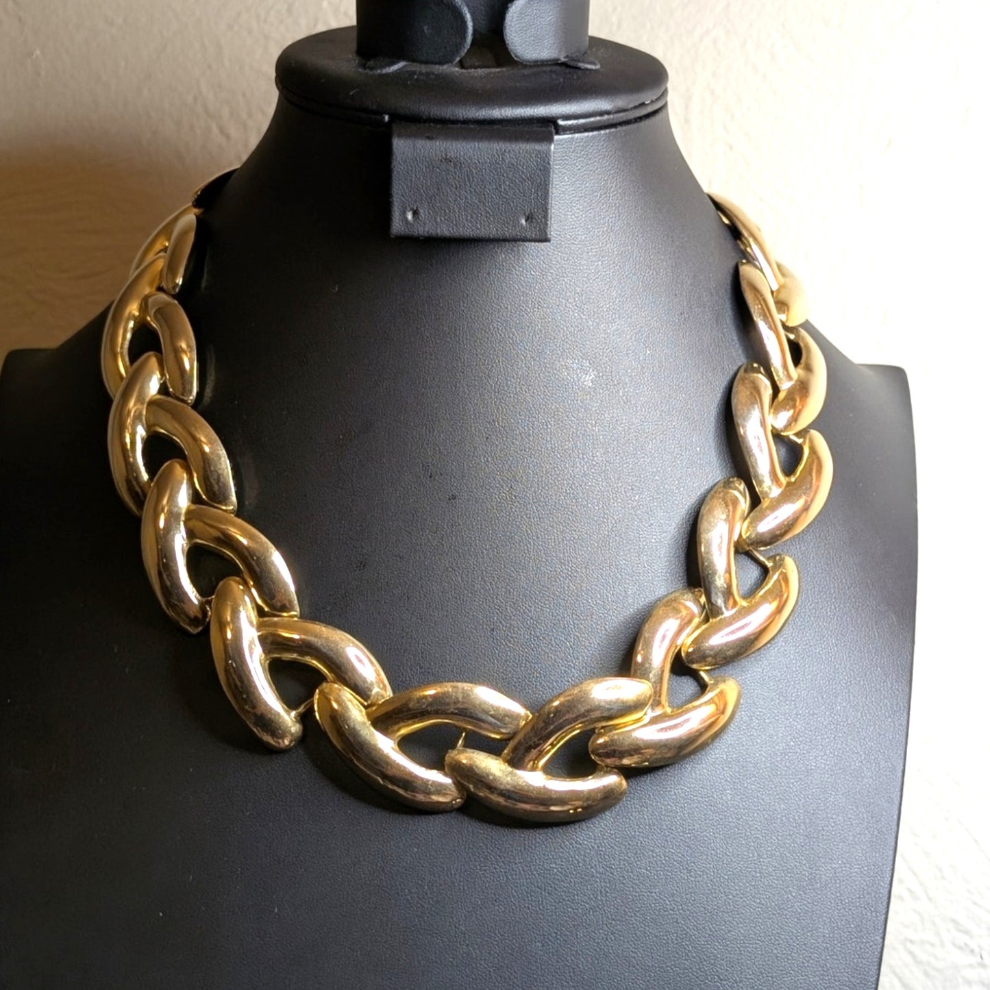 VTG Chunky Polished Gold Tone Y Choker Necklace & Matching Door Knocker Earrings