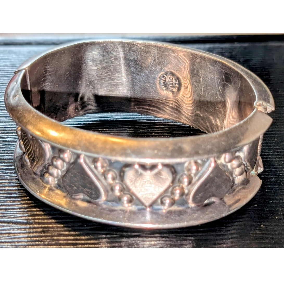 Taxco 925 Sterling Silver Mexico Wide Heart Hinge Bangle Bracelet Size 7.5"57.8g