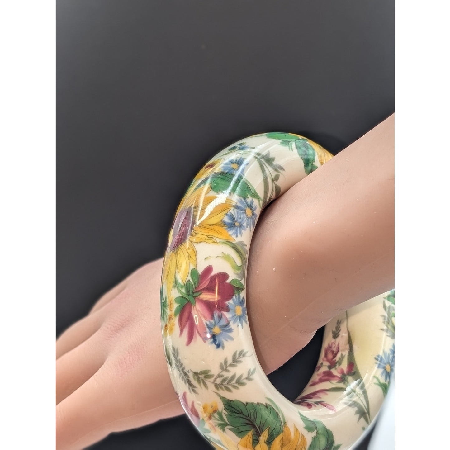 Artisan Sandra Pailet Sunflower Ceramic Statement Oval Bangle Bracelet 173.80g