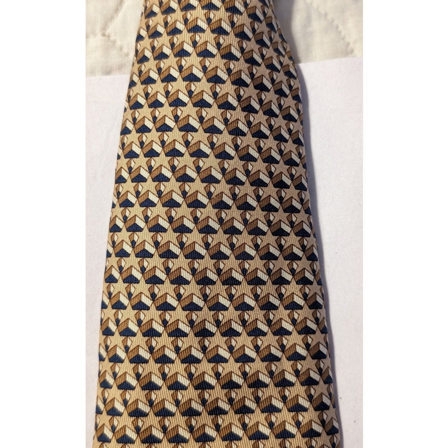 Hermes Paris Vintage 100% Silk Beige Star Print Neck Tie