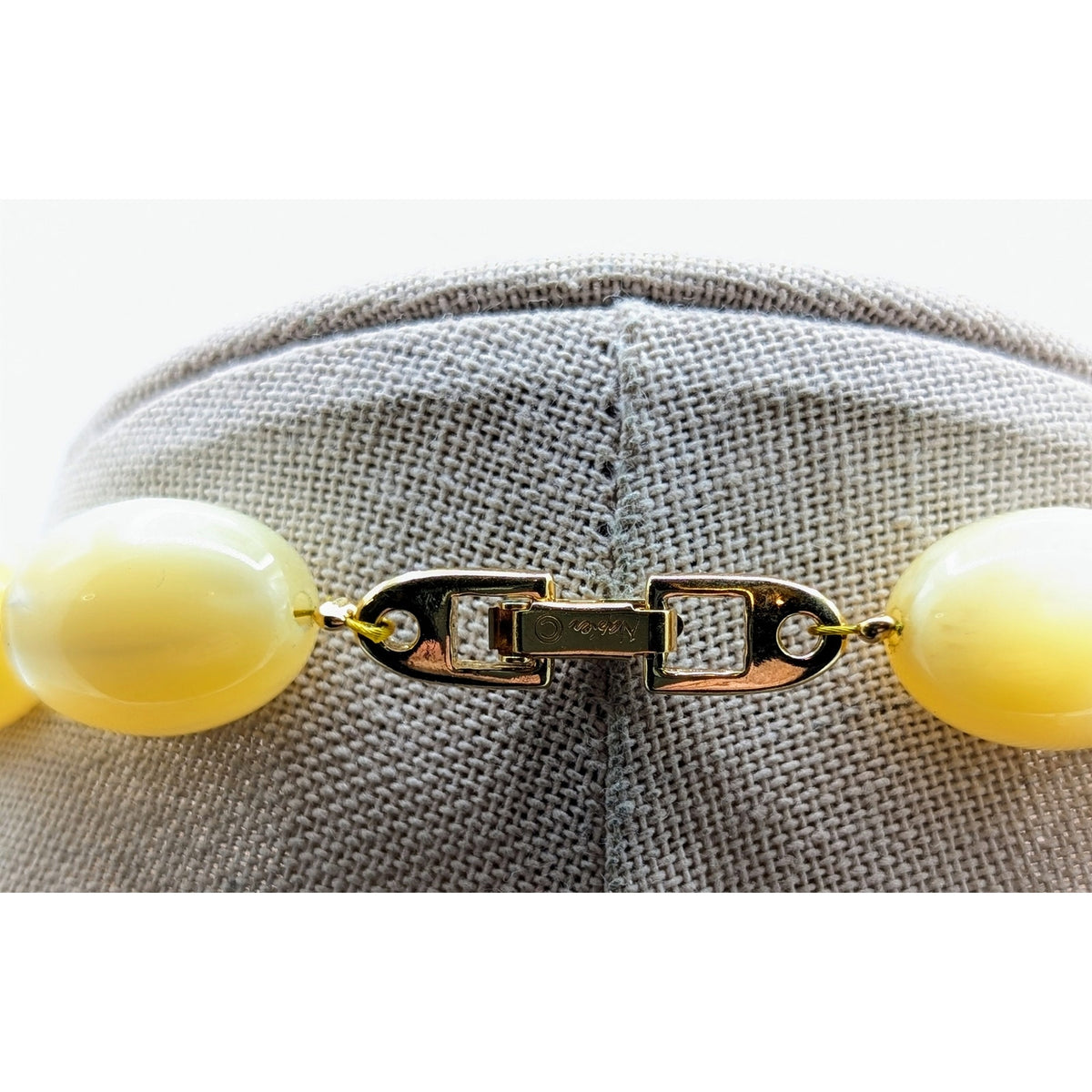 Vintage 70s/80s Signed Napier Pearl Blossoms Resin Bead 17" Necklace