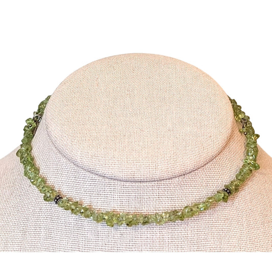 Vtg India 925 Sterling Silver Peridot Chip Bead Adjustable Wire Collar Necklace