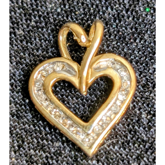 Vintage Solid 10K Yellow Gold 0.08 Carat Total Weight Diamond Heart Pendant