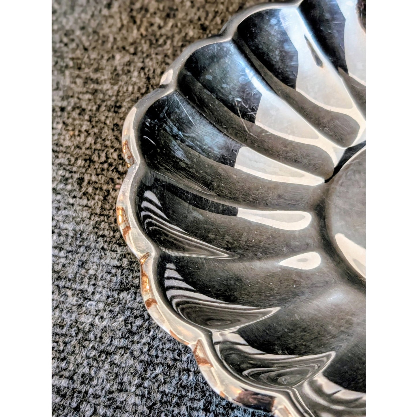Mid 20th Century Reed & Barton Scalloped Silver Plate Holliday Collection Bowl