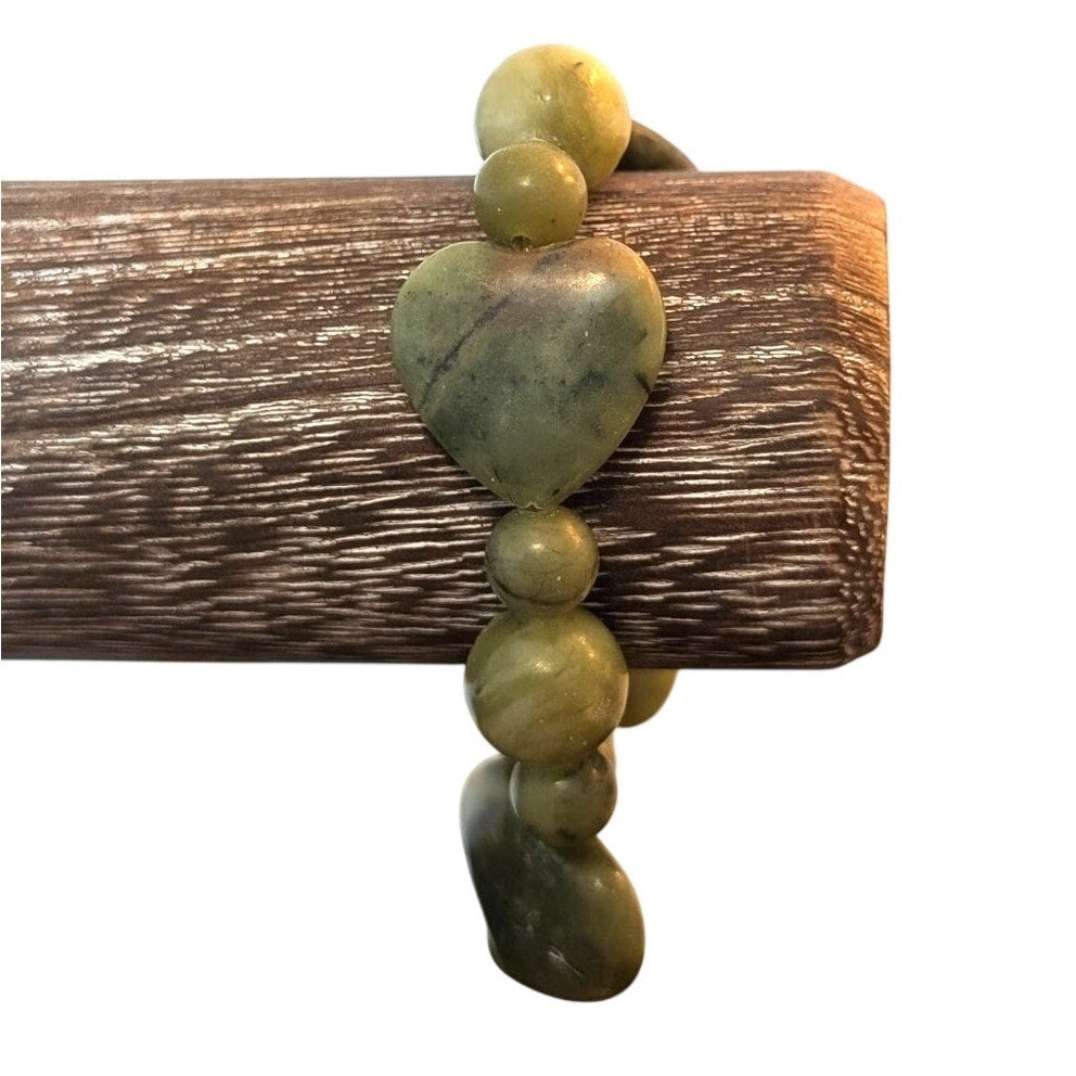 Green Stone Heart Round Bead Stretch Bracelet