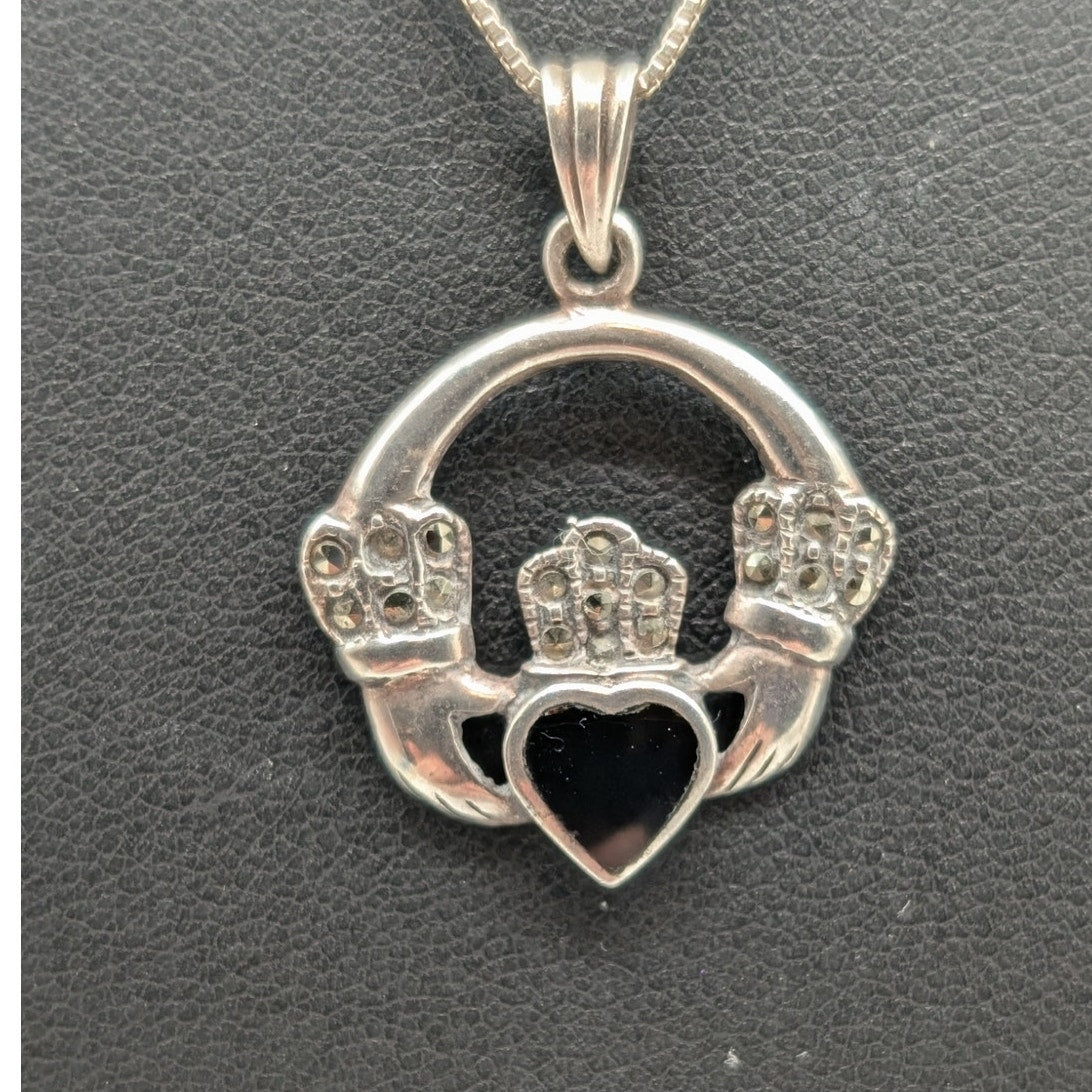 Vintage 925 Sterling Silver Irish Claddagh Onyx Heart Pendant Box Chain Necklace