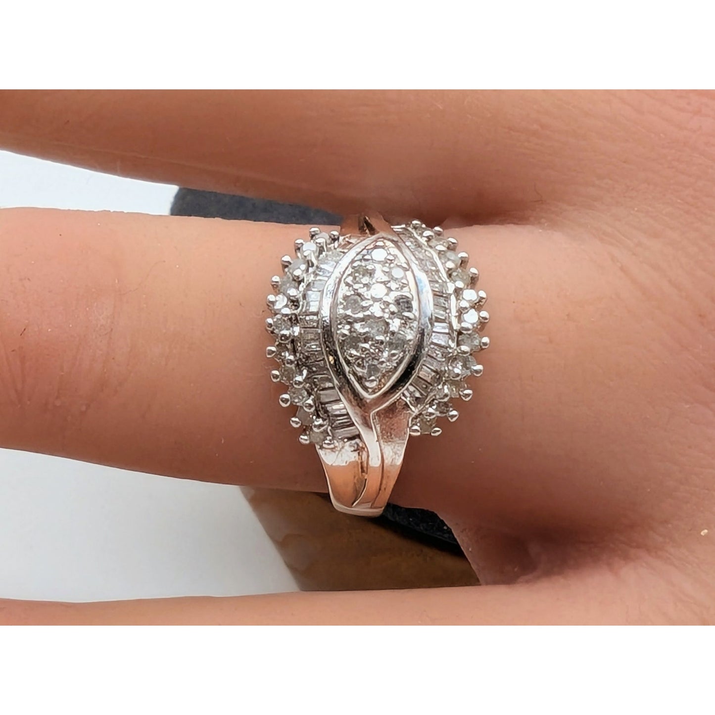 925 Sterling Silver Baguette & Round Diamond Ring Size 7
