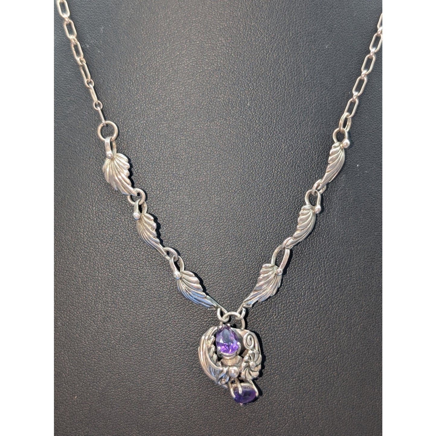 Vintage 925 Sterling Silver Purple Gemstone Leaf Flower Design 20" Necklace