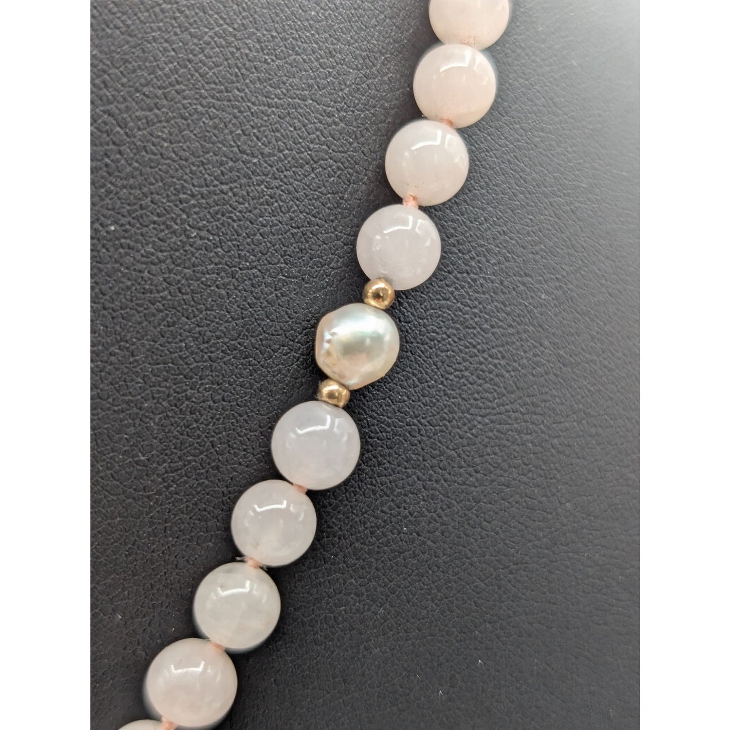 NEEDS RESTRUNG--14K Gold Hong Kong Pink Jadeite Heart Quartz Bead Necklace