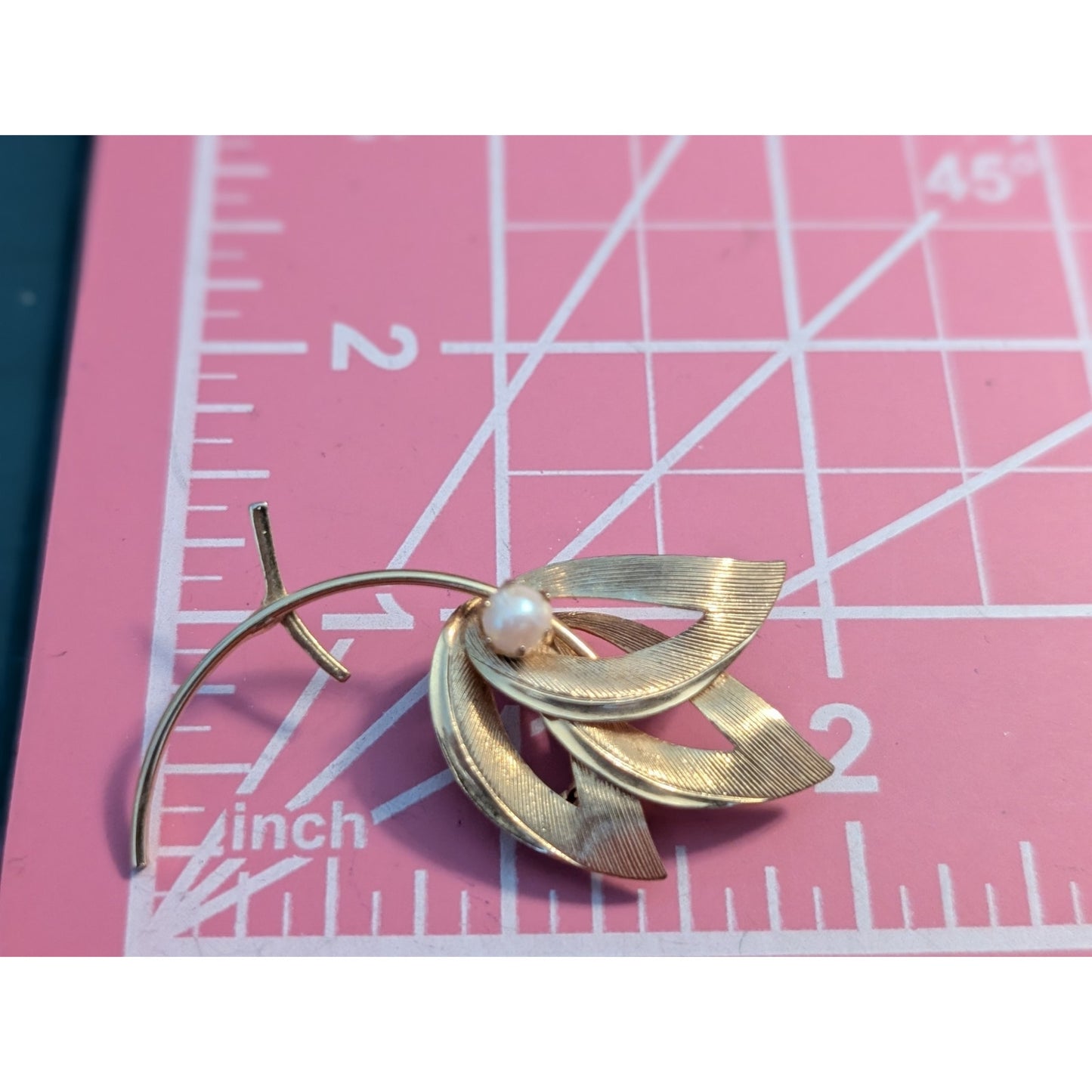 Vintage Gold Tone Textured Three Leaf Faux Pearl Brooch