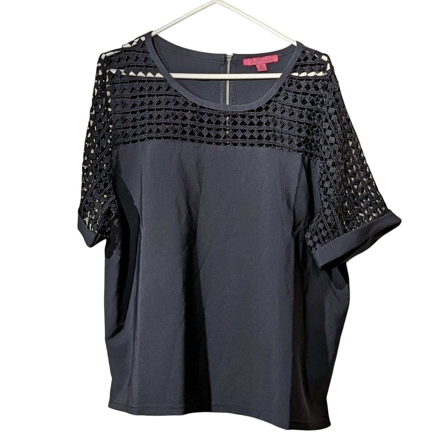Curve Revolution Black Lace Sleeve/Front Back Zip Roll Sleeve Top Womens Sz 2X