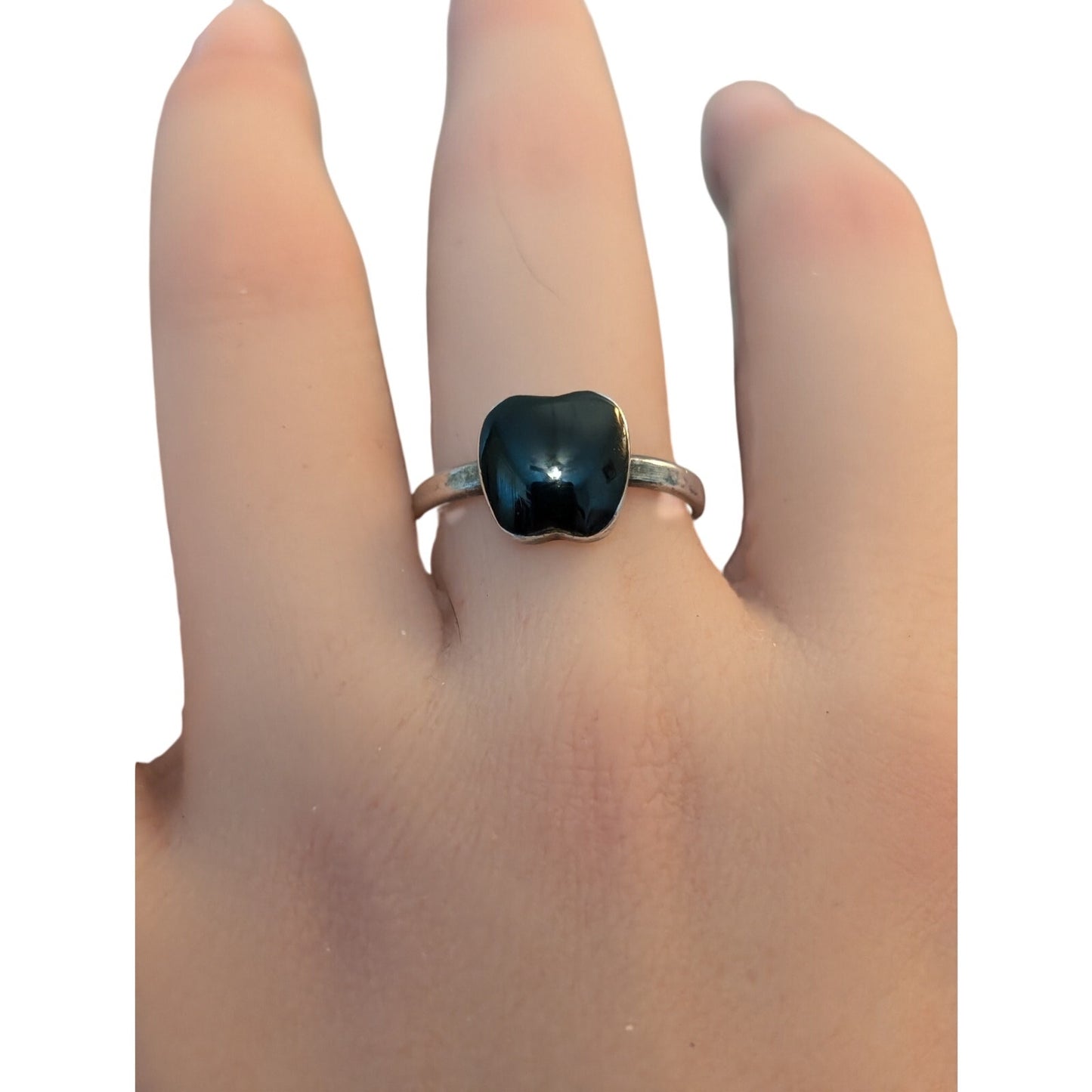 Vintage 925 Sterling Bezel Set Black Stone 'Apple' Ring Size 7.25