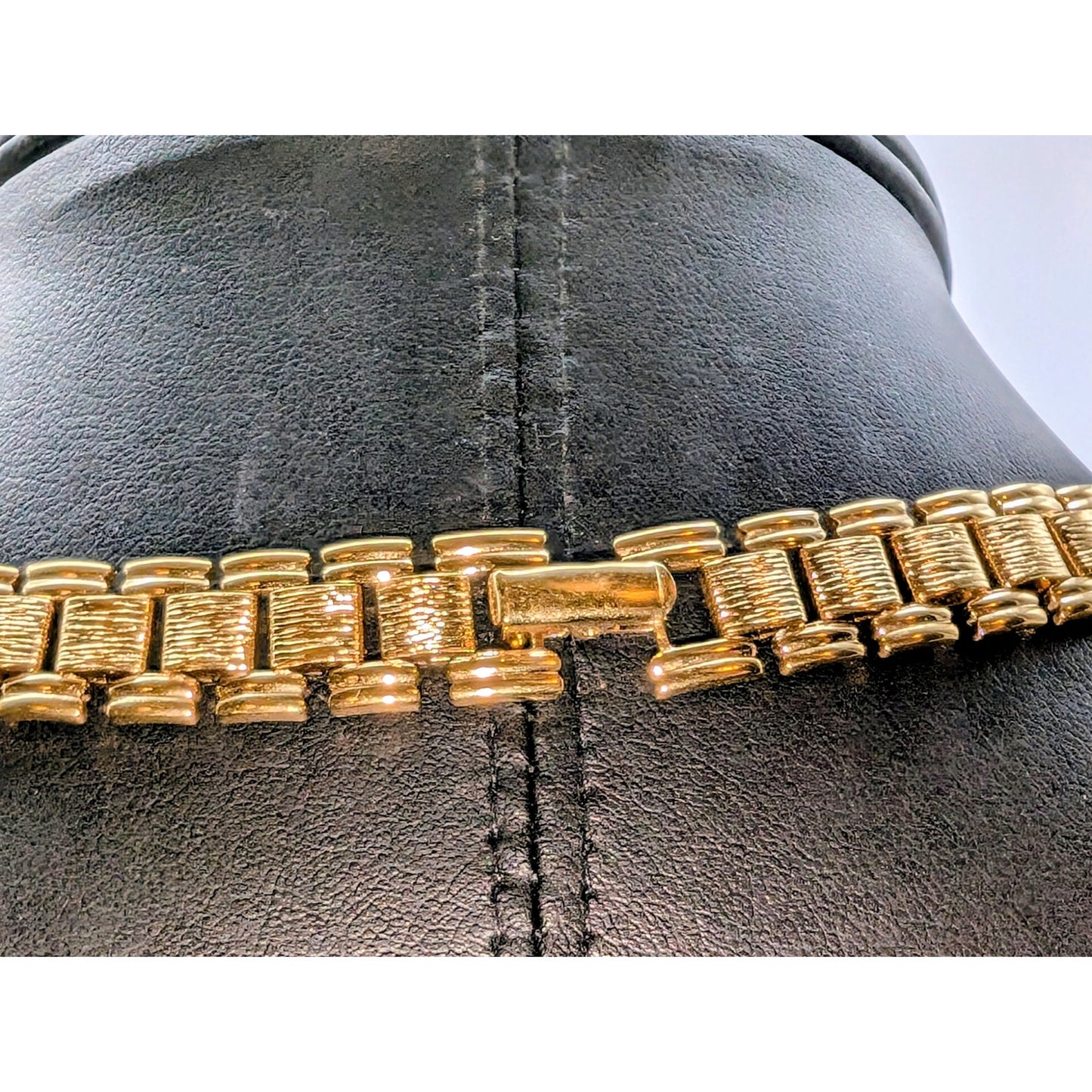 Vintage Gold Tone 7/16" Wide Textured Presidential Link Chain 18" Necklace