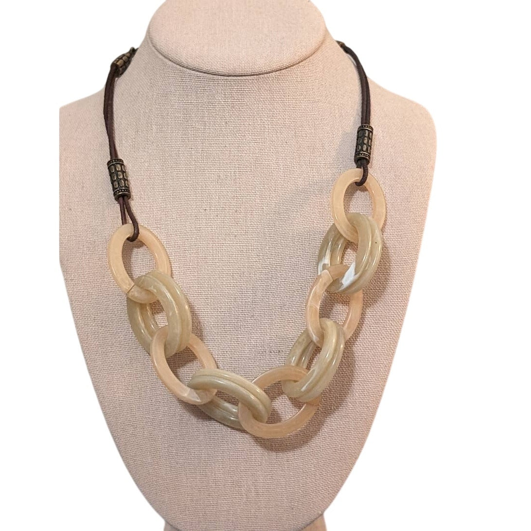 Vintage Avon Art Deco Style Creamy  Lucite Oval Chain Link Adjustable Necklace