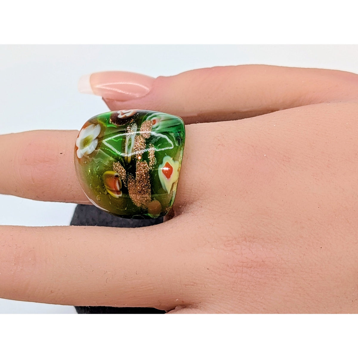 Bohemian Green Floral Gold Glitter Glass Ring Size 6
