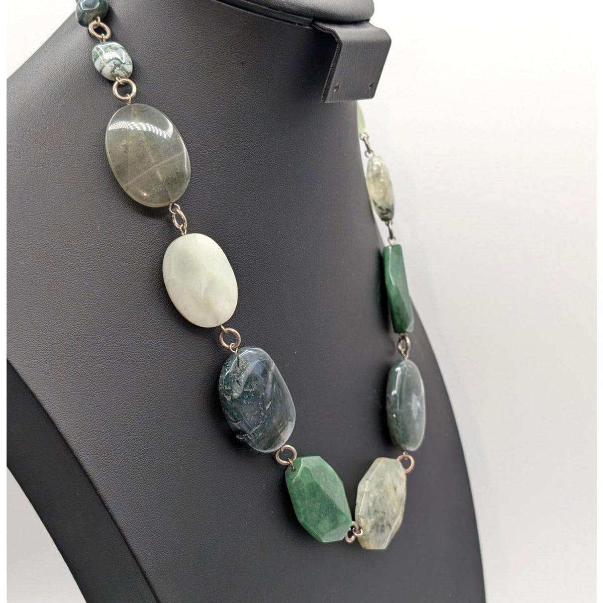 Vintage Semi-Precious Faceted Moss Agate Shades of Green Stone 20"-23" Necklace