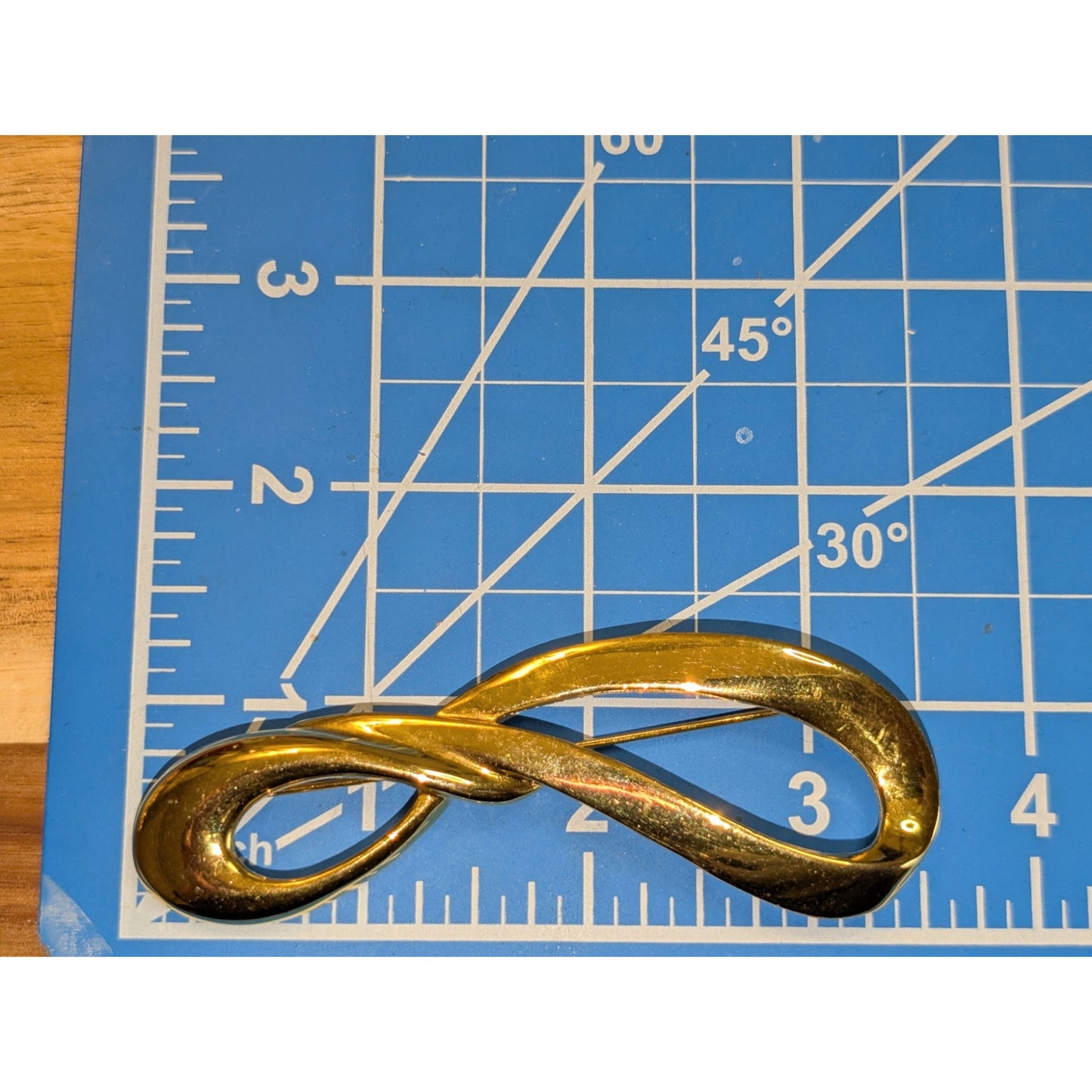 Vintage Bold Twisted Loop Gold Tone Classic Career Statement Brooch