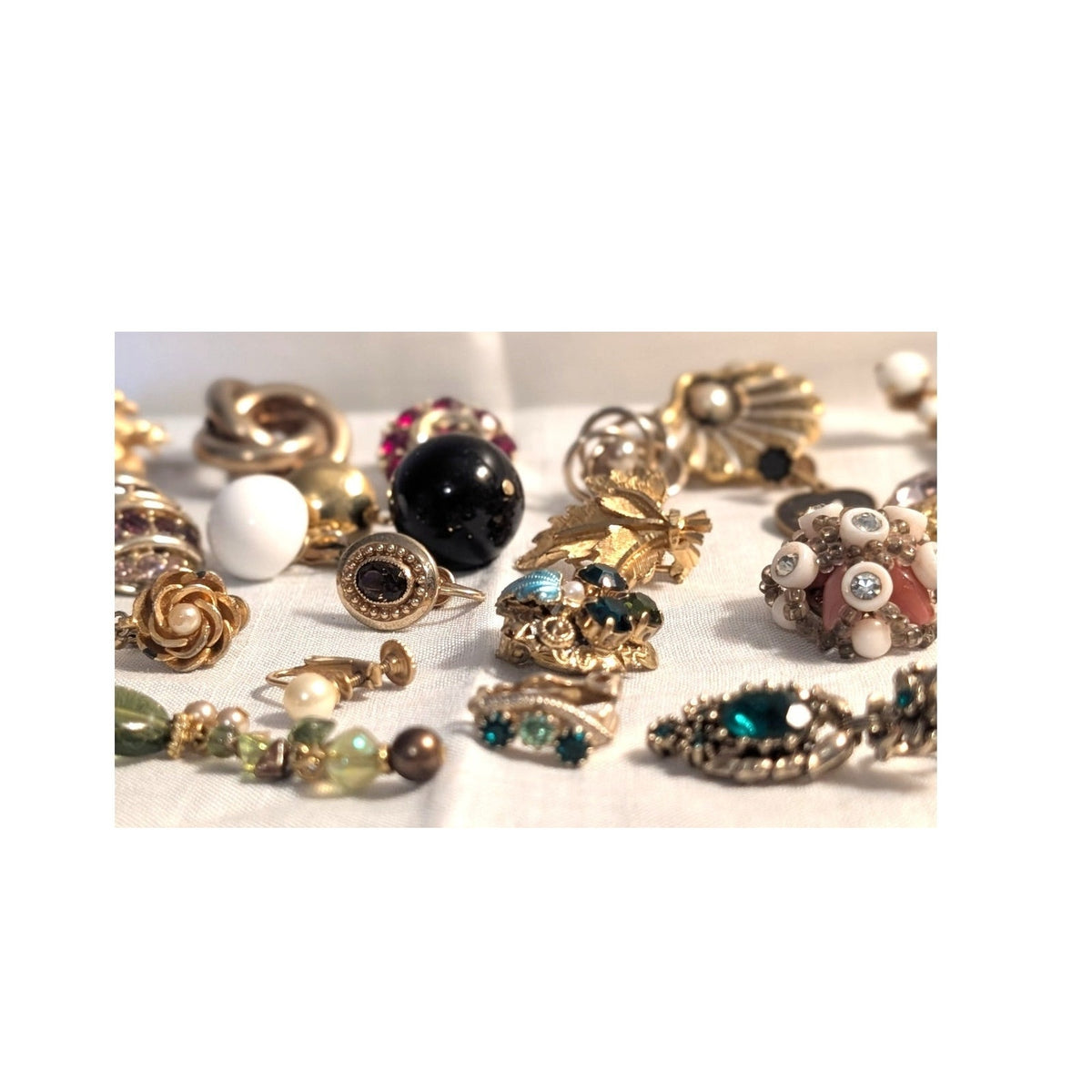 Lot of Single Vintage Gold Tone Clip Screw Earrings