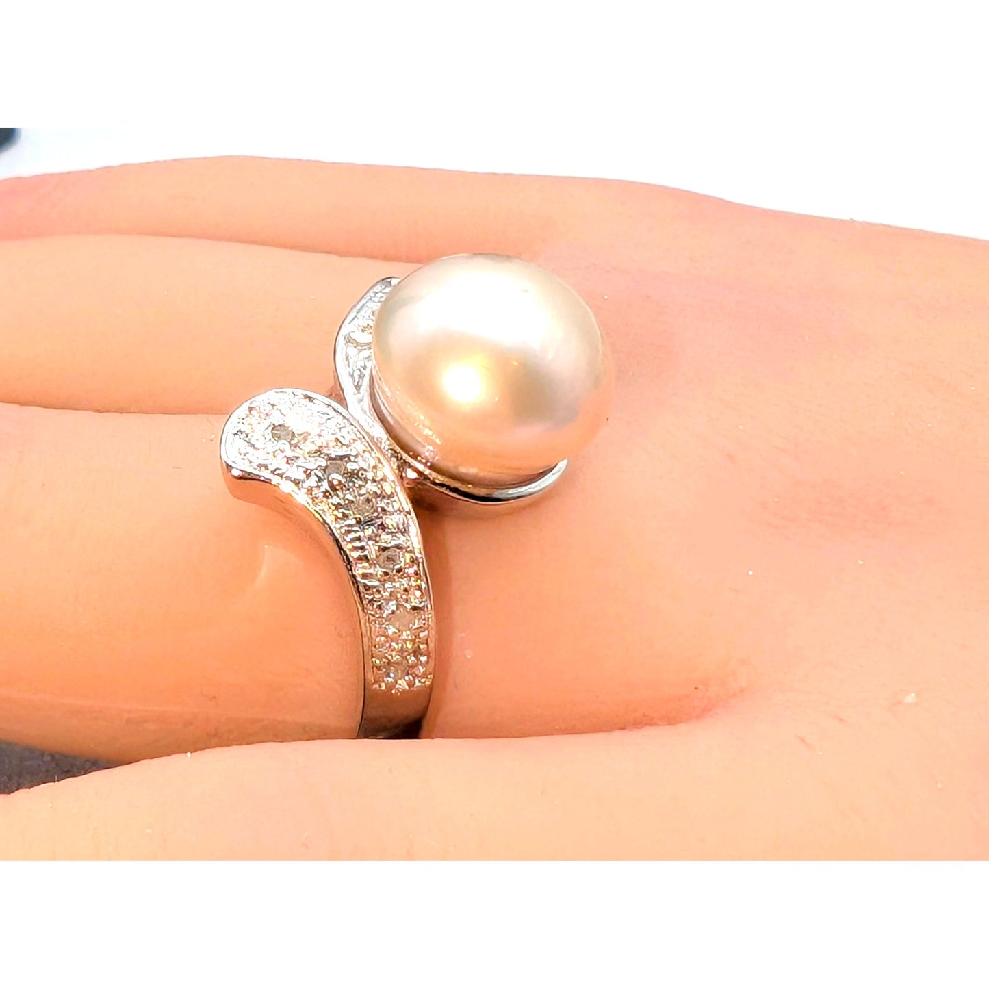 Italian Designer Boccati Sterling Silver Diamond & Pearl By Pass Ring Size 7.25