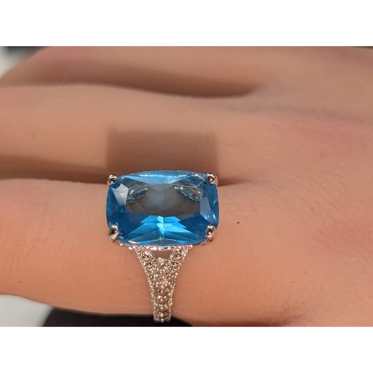 Blue Glass Silver Tone Ring Size 6