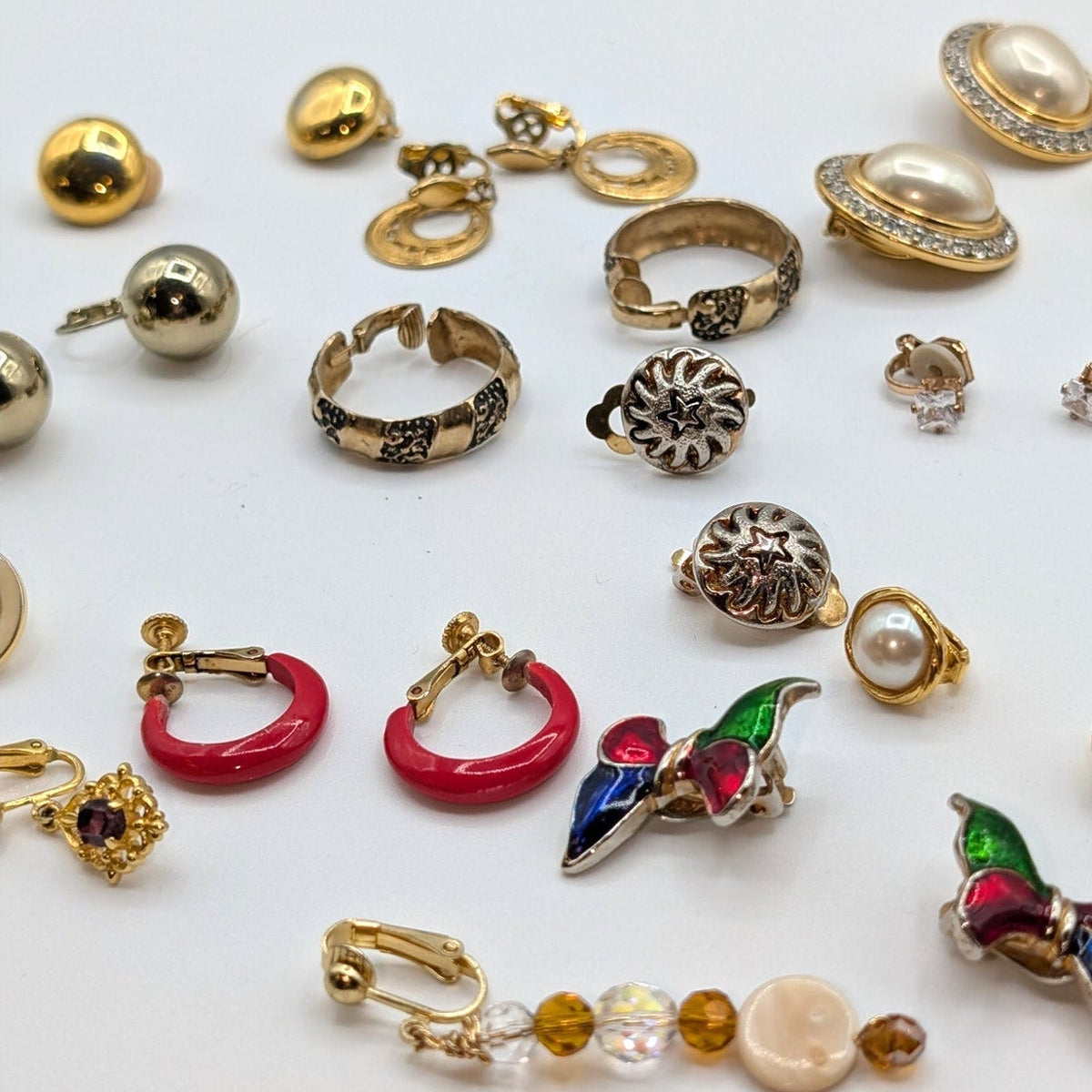 Lot of 22 Pair Vintage Gold Tone Mixed Vibe Clip On Screw Back Earrings