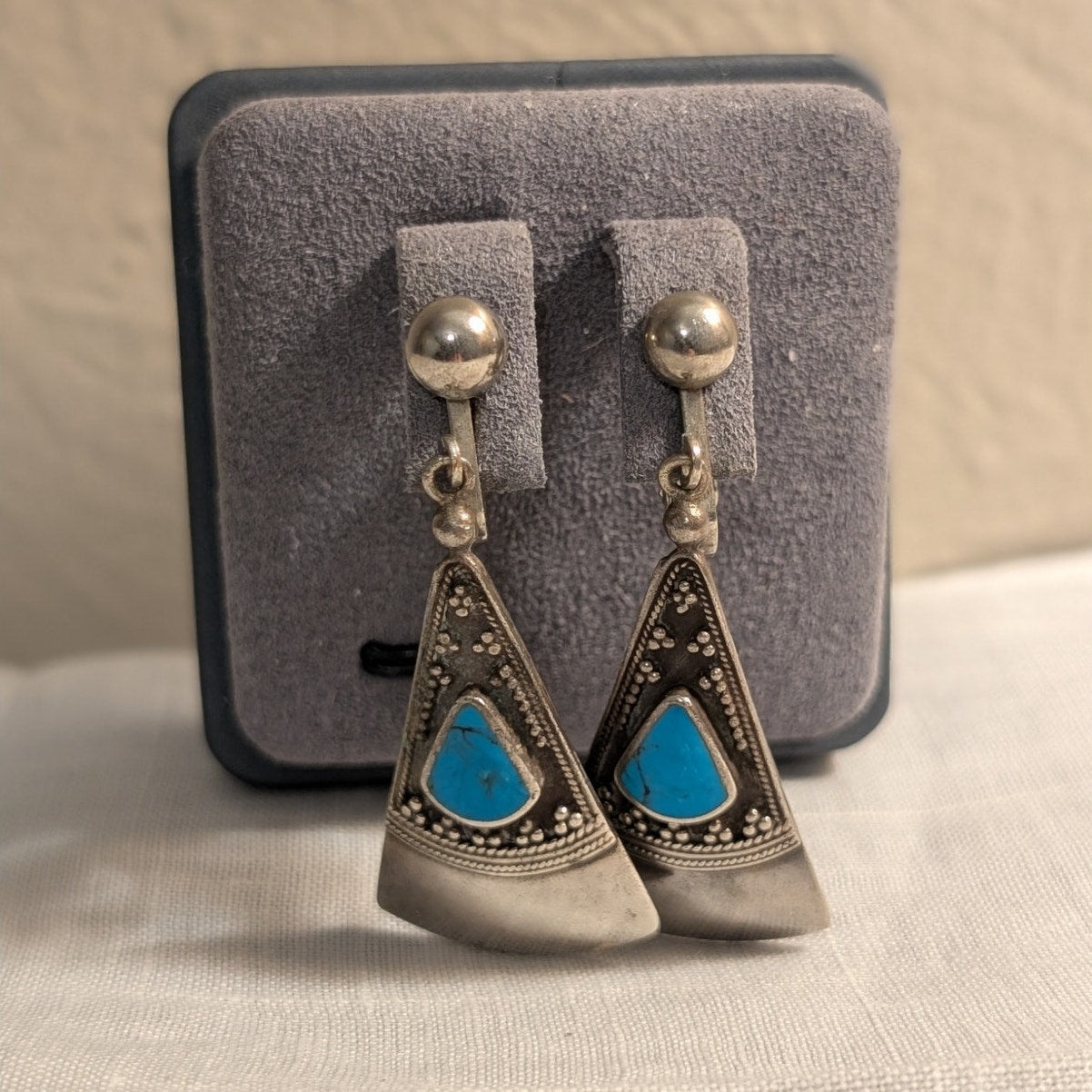 VTG 925 Sterling Silver Turquoise Bali Style Triangle Dangle Clip On Earrings