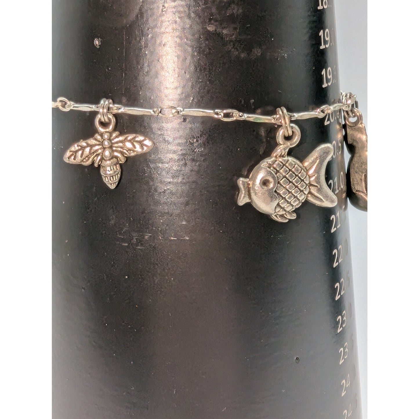 Silver Tone Charm Bracelet Fish Bee Octopus Salamander Cat Charms & Heart Dangle