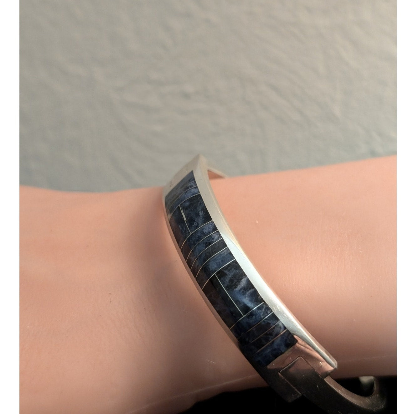 Vintage Substantial Mexican 950 Sterling Silver Sodalite Inlay Bangle Bracelet