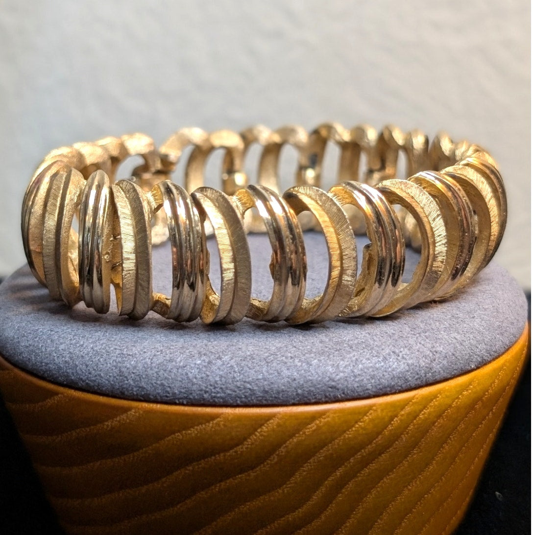 Vintage Signed CROWN TRIFARI Brushed & Polished Gold Tone Link Bracelet