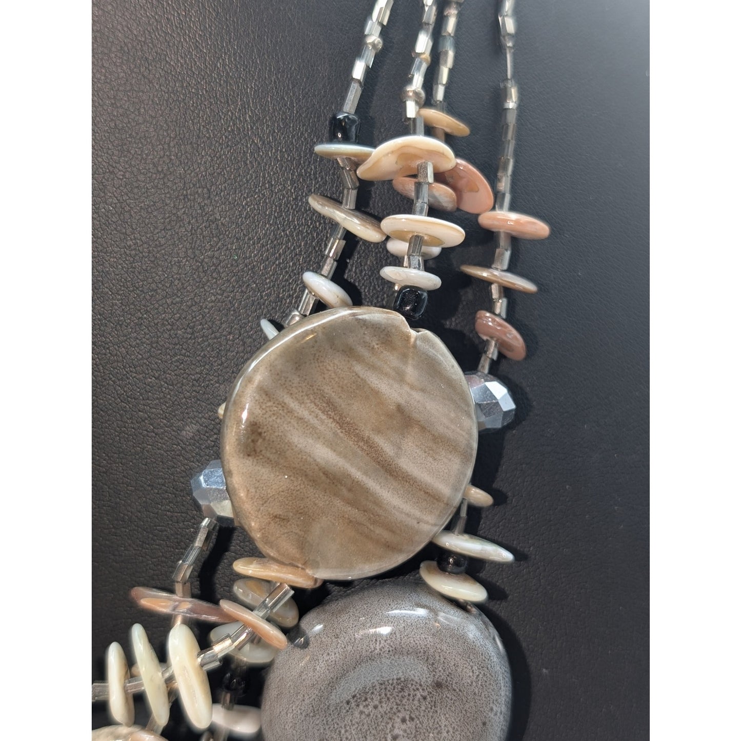 Cg Chunky Multi-Strand Ceramic Shell Bead 17.5"-20" Necklace