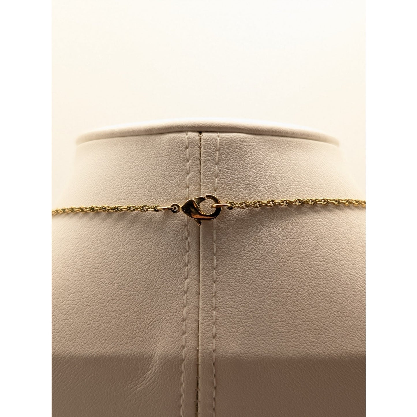 Vintage Gold Tone Wooden Initial 'N' 1.5" Pendant 17" Necklace