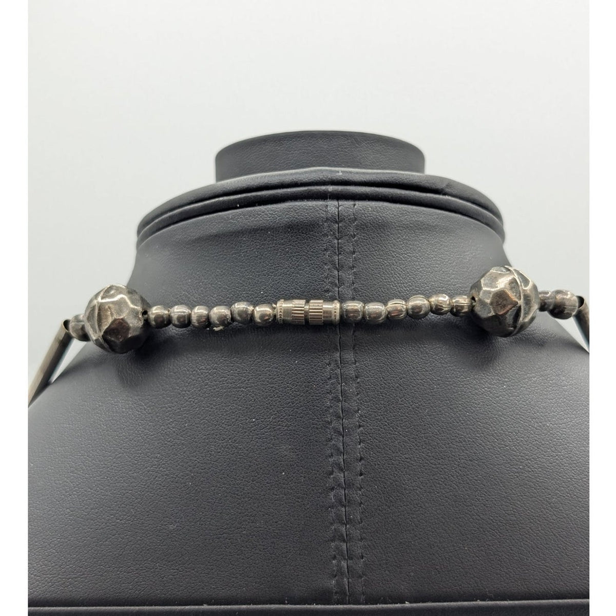 Vintage Hammered Round and Long Rod Bead Barrel Clasp Silver Tone Necklace